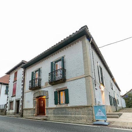 Lorentx Aterpea Burguete Exterior photo